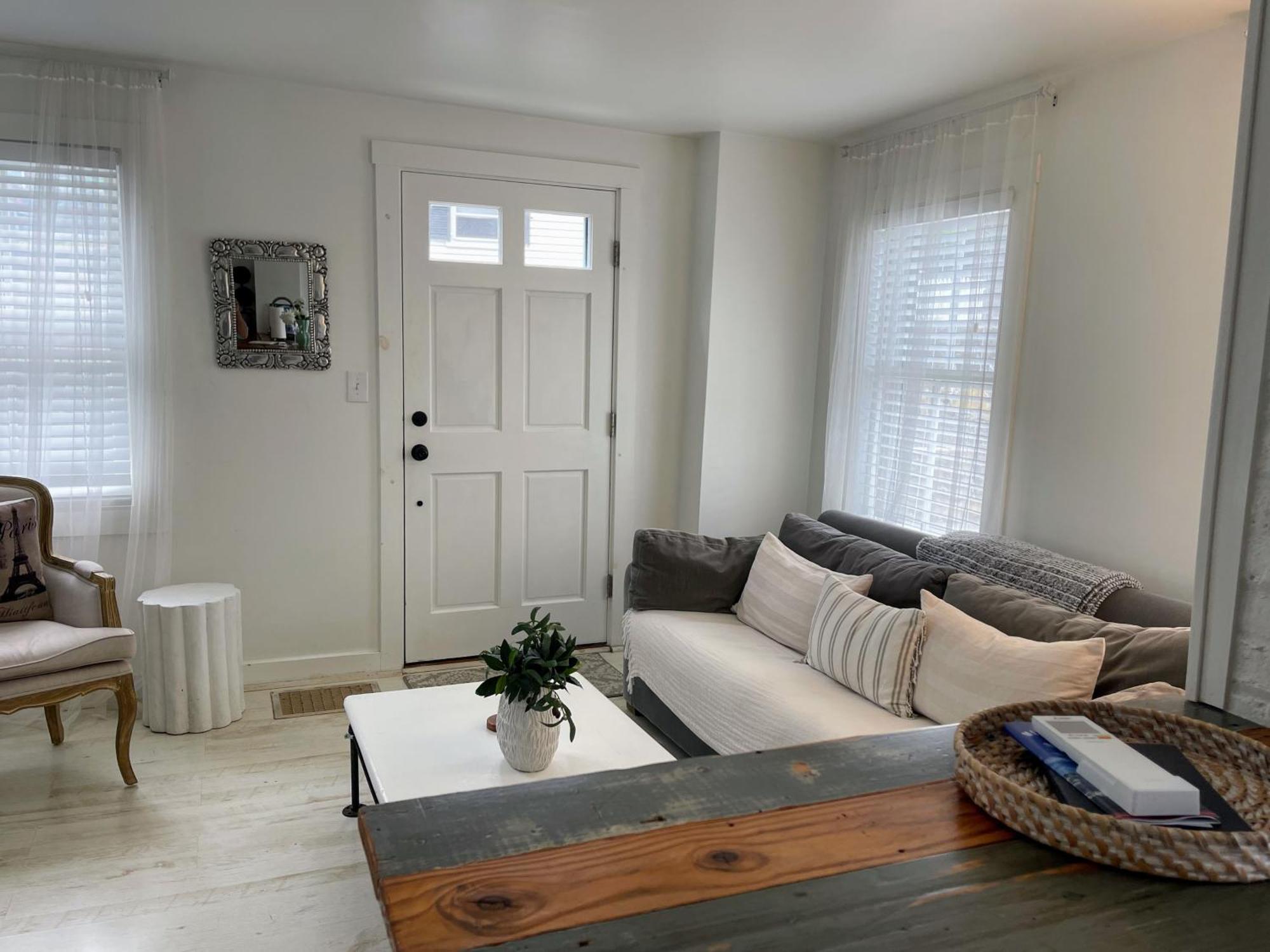 An Authentic, Rustic Luxurious Little Single Family Home In Old Town. All Yours. Marblehead Extérieur photo