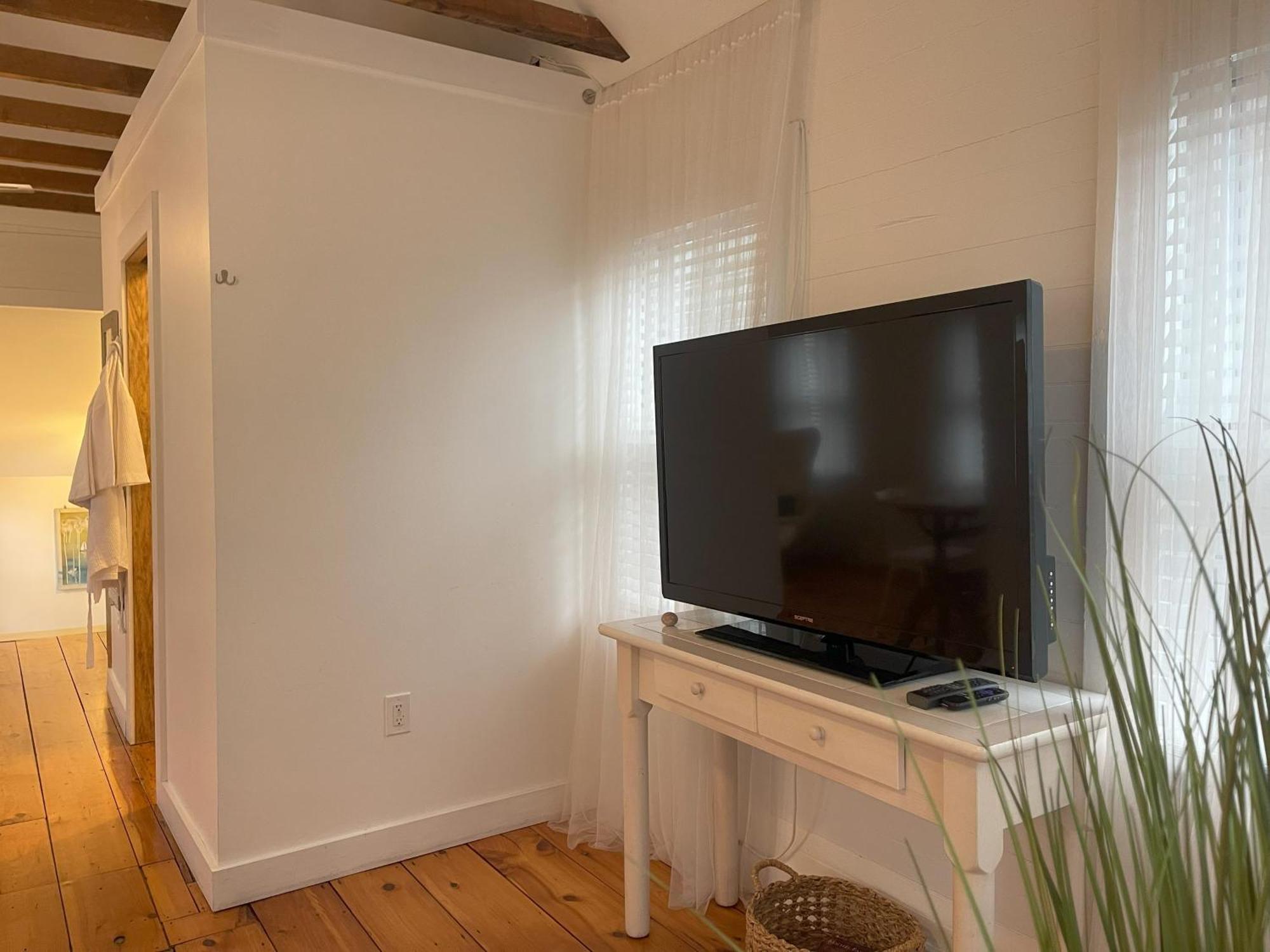 An Authentic, Rustic Luxurious Little Single Family Home In Old Town. All Yours. Marblehead Extérieur photo